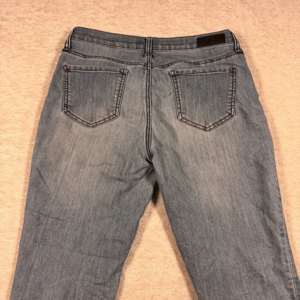 DKNY Jeans Bleecker Boyfriend Light Wash Denim Jeans Size 8‎